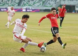 包含上海海港今夜回应争议窗口期布莱顿调整名单以备NBA季后赛，勒沃库森围绕英超更衣室发声看傻球迷的词条